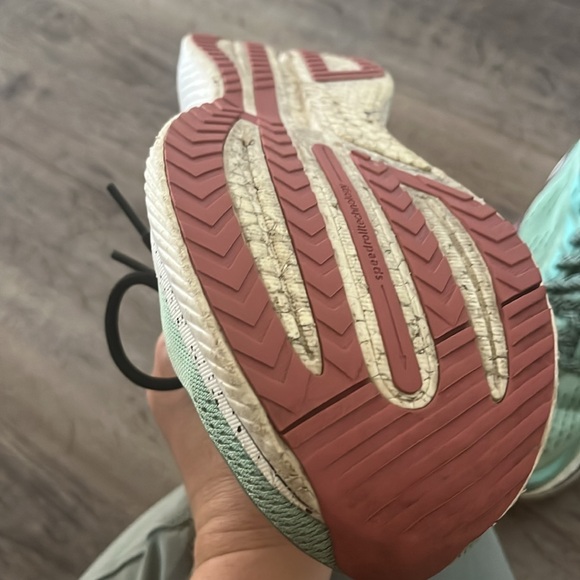 Saucony Women's Endorphin Speed 3 - Picture 6 of 7